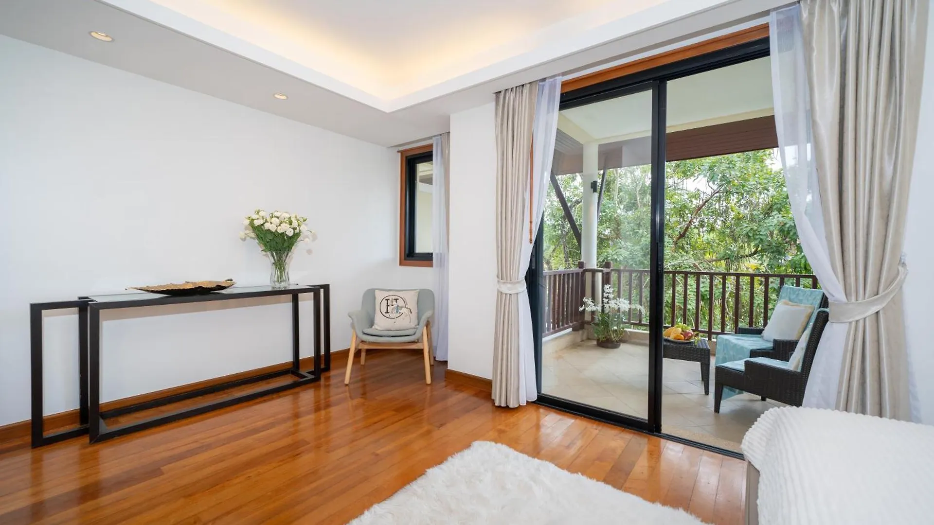Laguna Village 2 - Bedroom Villa , Close To The Beach 푸껫 아파트